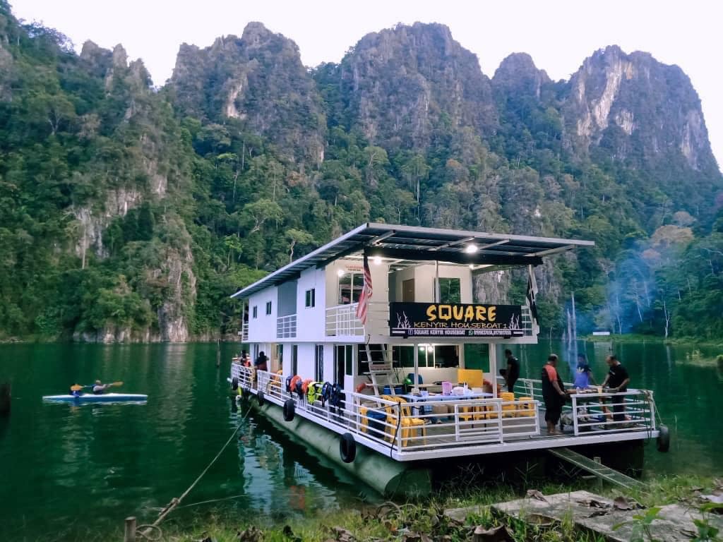 Kenyir Lake Malaysia