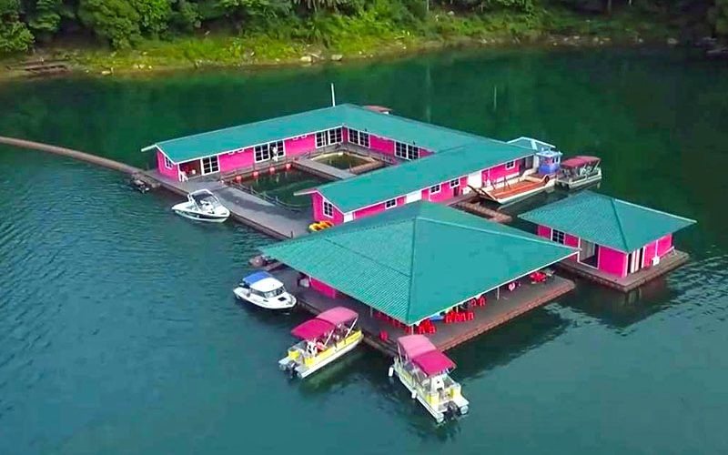 Kenyir-Eco-Resort-Floating-Accomodation
